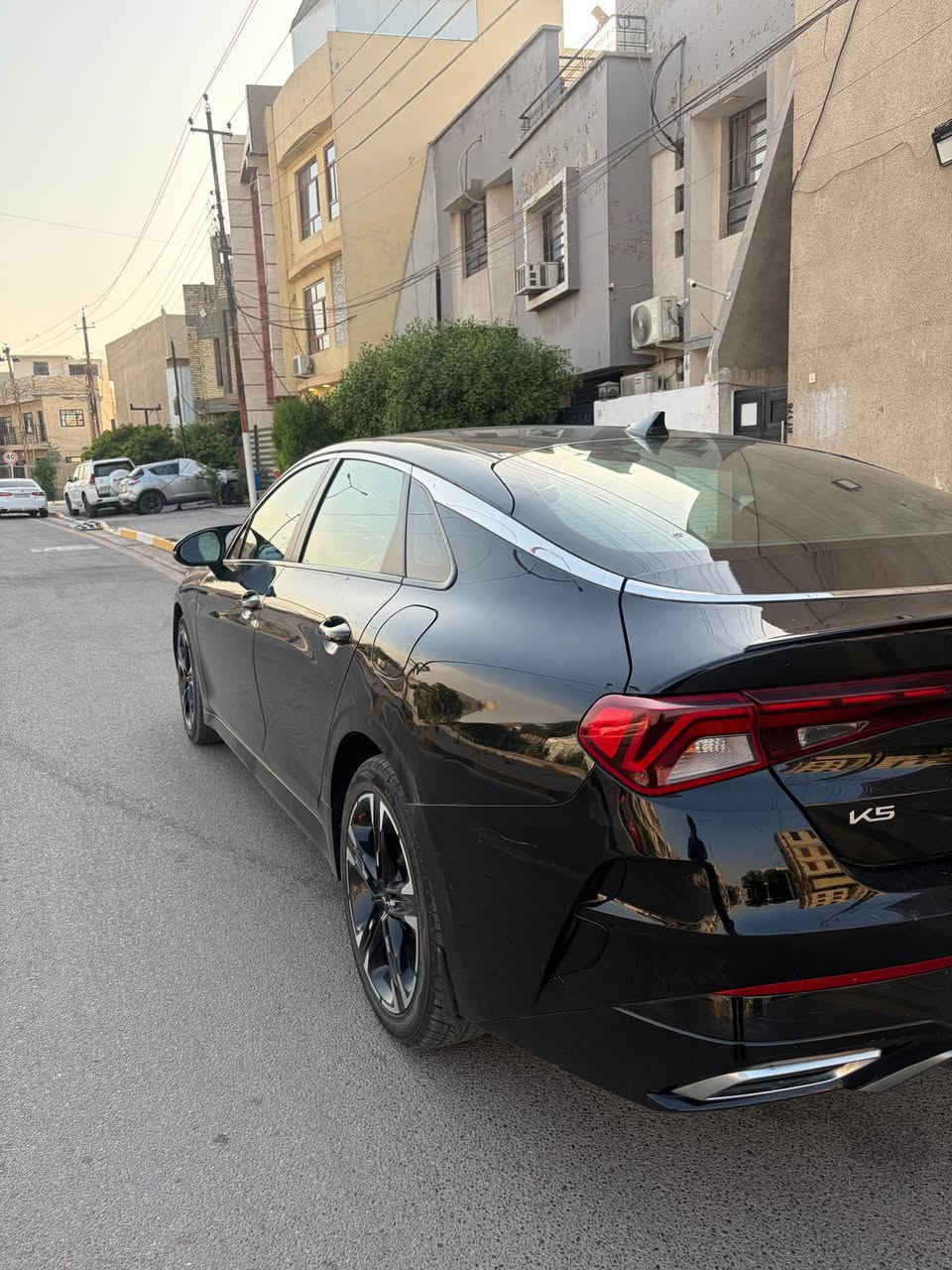 السلام عليكم شباب  K5 وارد امريكي 2024 جي تي لاين فوول موصفات عدى البنوراما محرك 1600 تيربو بيها تلث قطع فقط موضح داخل الصور وبيها خدوش بسيطه سياره خير من الله وكلش حلوه العنوان بغداد للاستفسار *********** بغداد, العراق
