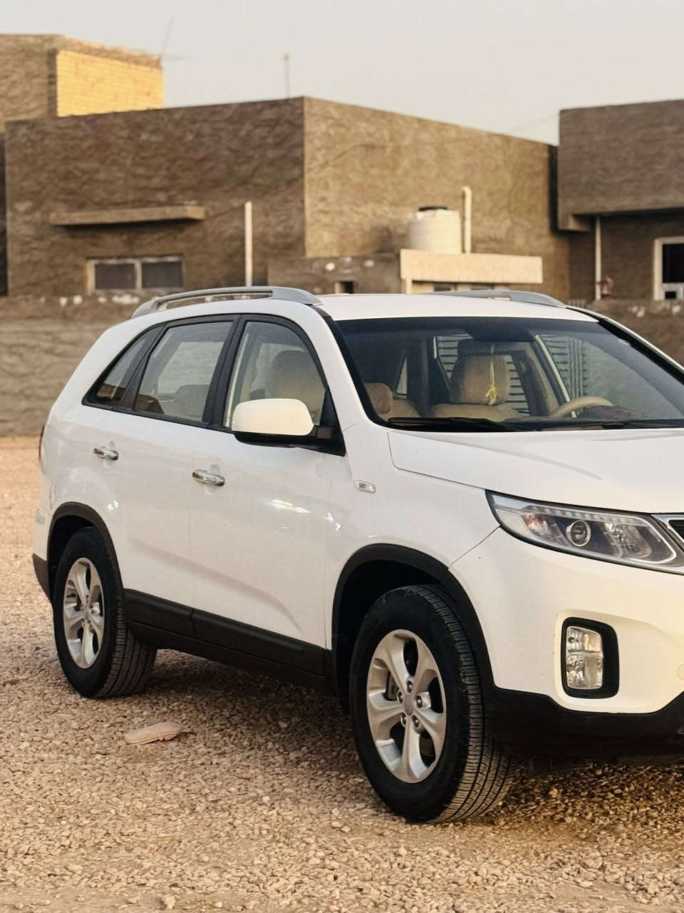 السلام عليكم للبيع سورنتو موديل 2014خليجي
كفاله من كلشي محرك 4سلندر 7راكب سنويه جديده ماشيه 195-الف 
مال جني سياره حيل جديده المكان بابل الحله للاستفسار 

 للاتصال ☎️***********////***********
السعر عند الاتصال

ترهم مراوس حسب القناعه
