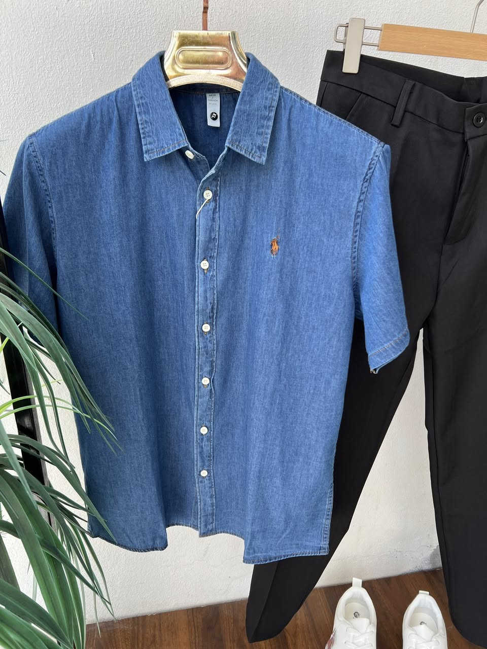 قميص رجالي  جنز صيفي 🍁 
قياسات--L-xl-xxl-3xl🔥4xl

بنطلون ريگلر 30-31-32-33-34-36-38-40🔥
حذاء 40-41-42-43-44-45
 
#بضاعتنا_مميزة_وشعارنا_الجودة👍 

العنوان ديالى بعقوبه رگة حجي سهيل 
يوجد توصيل لكل محافظات العراق 

#قميص #قميص_رجالي #للن #قميصان #ازياء #رجالي #احدث_الموديلات #قميص_للن 

📲***********
