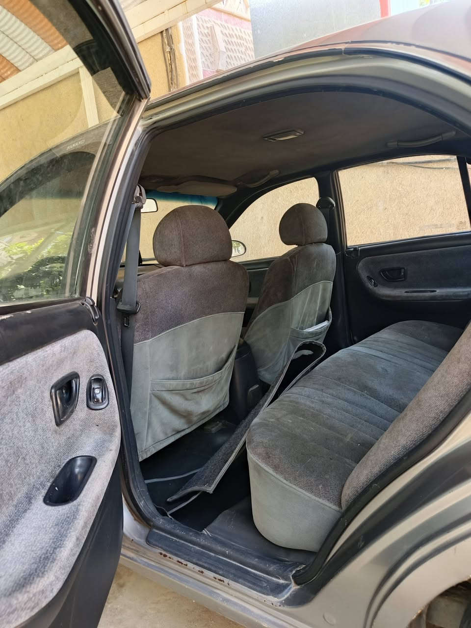 🚗 للبيع: هونداي سوناتا (3)...1996
محرك: 2000 
سنوية مجددة لغاية 2028
رقم بغداد (إنكليزي)
السيارة نظيفة، والمحرك بيه تبخير خفيف (خيط تبخير) والباقي كله خير من الله.
الموقع: ديالى – الحويش
 الرقم ***********
السعر:40 $$وبي مجال
