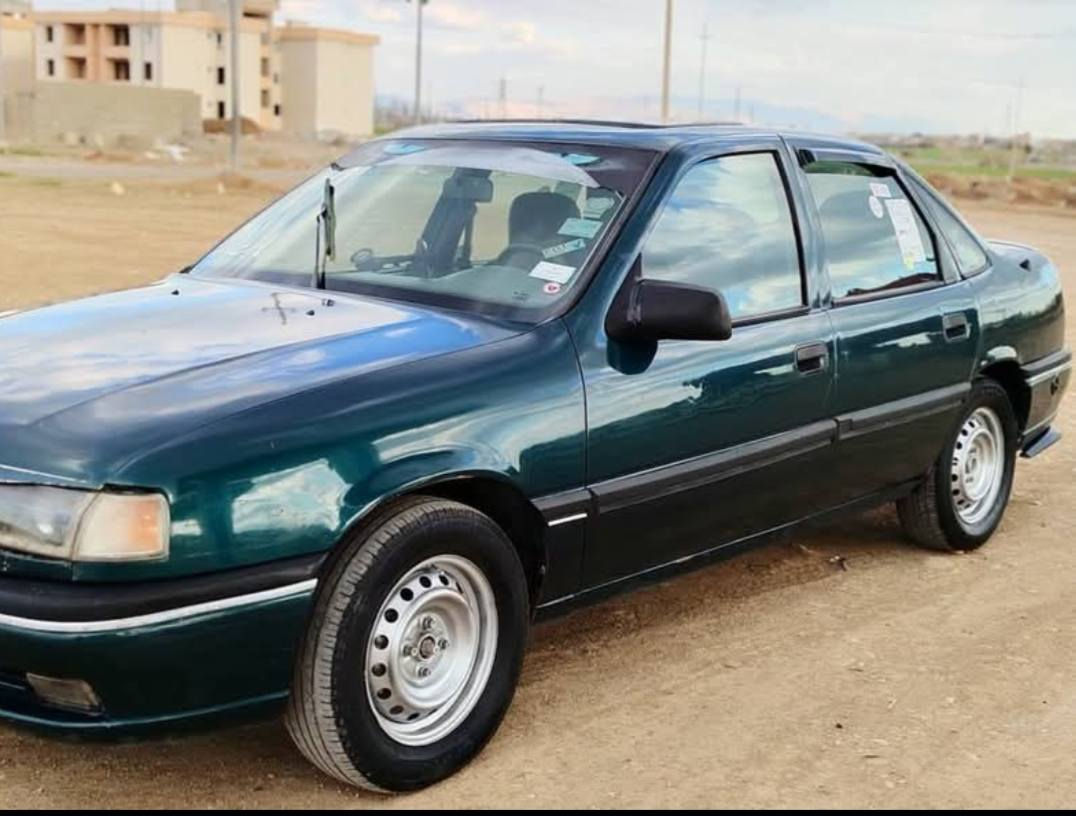 اوبل فيكترا موديل 1995 مةكينة 18 دةي گيرعادي مةغروب  رةقةم هةولير بةشةرتي تةحويلو وةكالة  سةنةوي 8مانكة بةسةر جوة   تةقةو رةقةي بةشةرت  بيتاقةي بانزيني هةية  يةك جاملغ پيشةوةي لاي سةكيني دةعمة بةبي ناو گردن    ز .م *********** شمشمل, السليمانية
