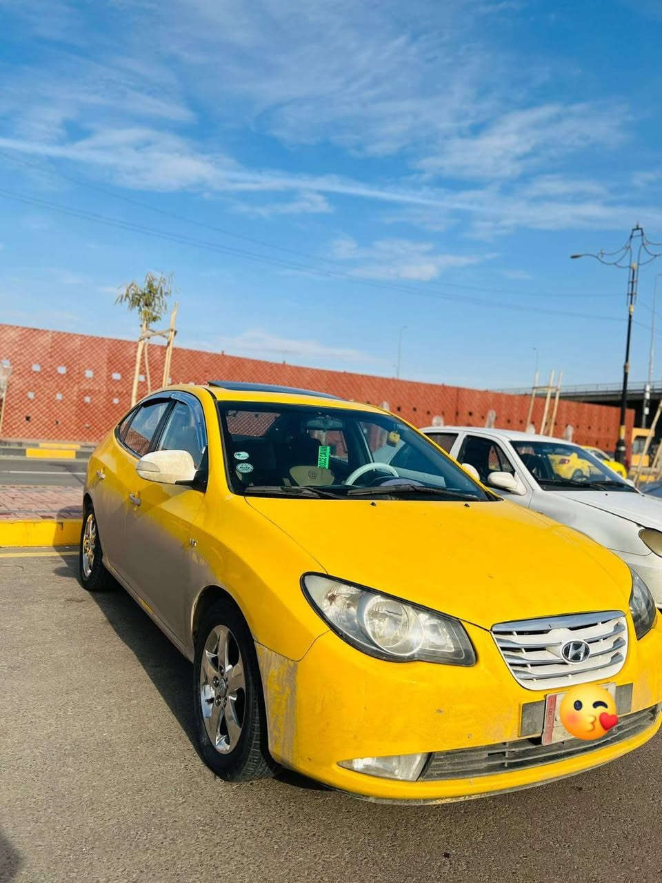 ال انتره موديل 9 بل ضرار
رقم بغداد ألماني 
كاربوان بيه راعيه الشرعي بل موصل
مكينه كير شرط 
سيارة حلو فتح سقف 
***********
