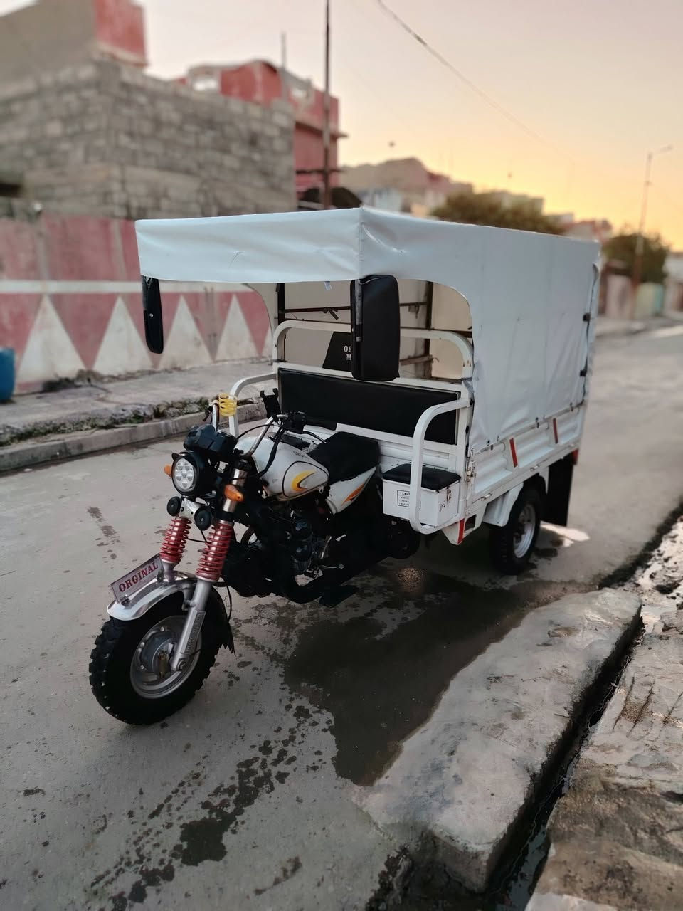 سلام عليكم ستوته للبيع منفيس موجود شاصي شرط السعر مليون ونص ***********
