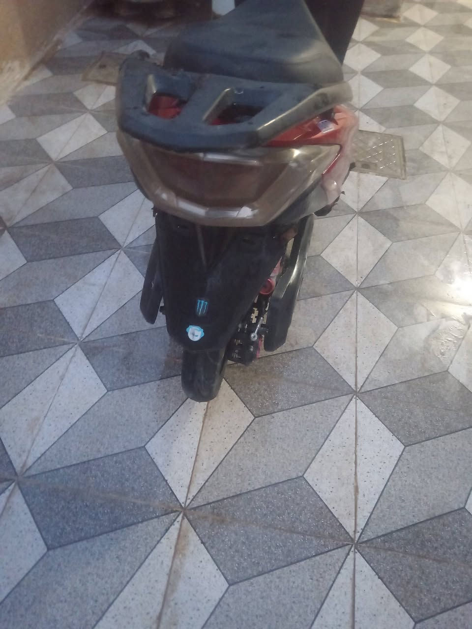 سلام عليكم 
درجة شحن فول 
6بطاريات جدد اصلي
موديل 2025 
سرعه 80تنطيك 70حقيقي
نضام سبورت شحن سريع 
سعره450وبي مجال


**إذا كنت صاحب هذا الإعلان وتريد حذفه لأي سبب، رجاءا أرسل رسالة إلى الدعم الفني**