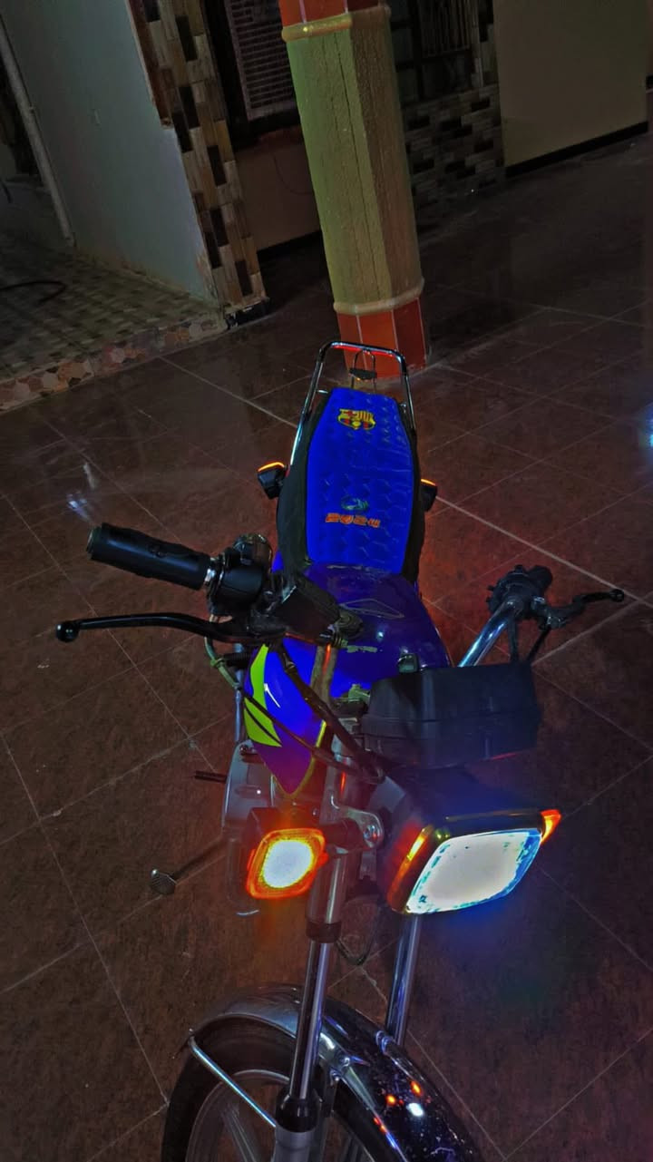 السلام عليكم سيفان موديل 22 للبيع دراجه نضيفه السعر 550 وبيه مجال شي قليل العنوان قضاء الخالديه***********
