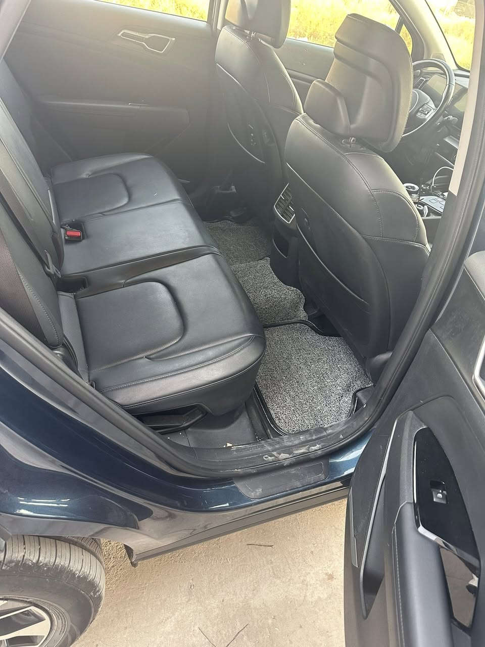 السلام عليك للبيع كيا سبورتج 2023
حجم المكينه : 1600 تيوبو + نظام هايبرد     
             ماشيه : 42 الف ميل   
           الايرباك : سليم مطاك ولا ايرباك 
              الضرر : سرقه بنيد مبدل ومصبوغ فقط  

 
           
#المواصفات
1. شاشه كبيره
2. بصمه
3. شحن وايرليس
4.تشغيل عن بعد 
5. كامرا
6. رادارات جانبيه
7. رادار امامي
8. لايتات لد 
9. بكلايت لد 
10. كشنات جلد
11.هيترات بالكشنات
12. ويل كب 
13.اشاير بالمري
14.كيجات دجيتل 
15. قطعتين تبريد 
16. تبريد بيانو 
17. تحكم 
18. نظام سبورت ايكو عادي
19. فور ويل 4x4
20.ايقاف ذاتي اوتو ستوب
21.حساسات خلفيه
22. اوتو هولد 
23. نظام منحدرات 
24. كشن السايق كهرباء
السعر:215
العنوان:بغداد/الدورة
للاستفسار:***********
