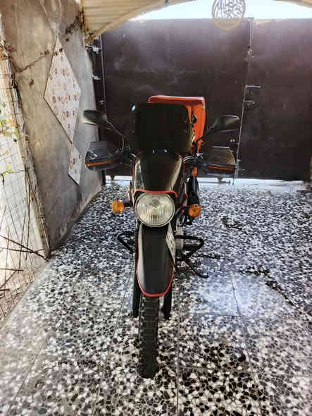 السلام عليكم شباب بوكسر اللبيع موديل 2021 الدراجة خير من الله مكفولة من كلشي  السعر 2 مليون وبيها مجال العنوان بغداد المحمودية  ***********
