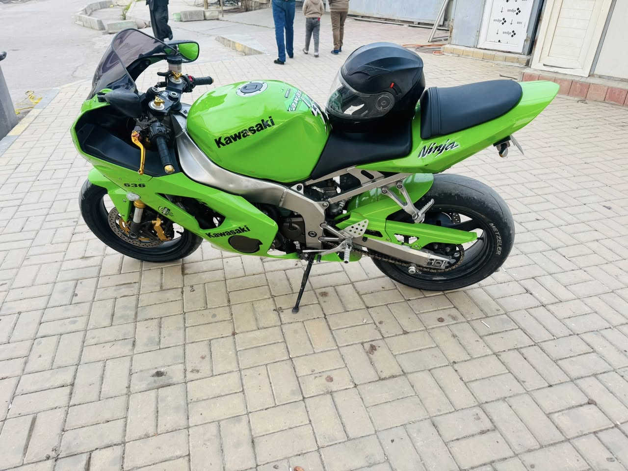 سلام عليكم 
كاوسكي 2004للبيع
الدراجه كفاله عامه مال رمبه 
نازله من معرض كلشي وكلاشي 
يوم 2026/1/10
لاستفسار ***********
