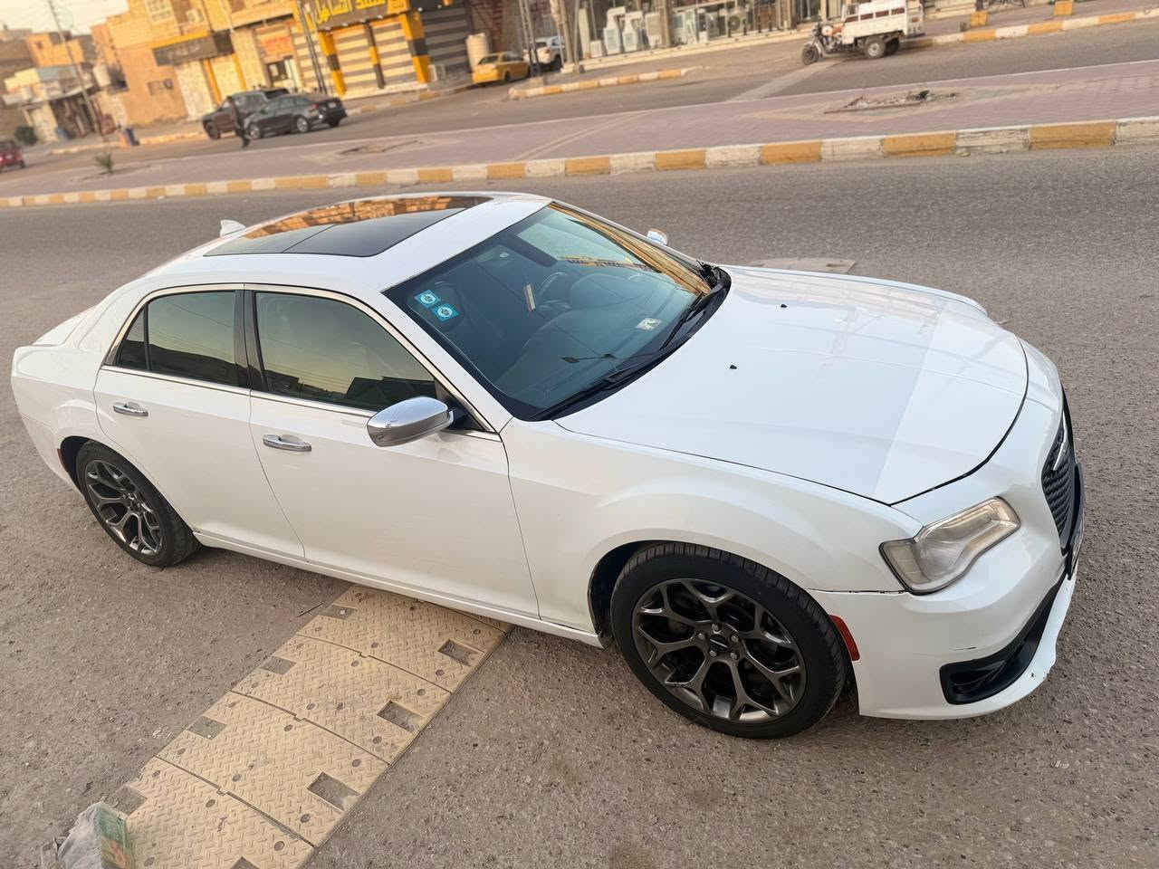 "🚗 للبيع - سيارة نظيفة جداً 
- *_النوع: أوباما موديل 2017 معلاية 2018
السعر 175 ورقة وبية مجال قليل 
كتابة كامل من المرور بخصوص ترجع اصل 
- __المواصفات: فول مواصفات C
- __الرقم: ذي قار حرة، السنوية باسمي
- __الحالة: السيارة نظيفة جداً ومابيها أي نقص
- __التقرير: تقرير الحادث موجود
- __الصبغ: دخول السيارة أمريكي بدون ضربة، وبالعراق بسبب كم دحجة وصار حادث بسيط، وهذا سبب تبديل بعض الغراض فقط
المكان الناصرية مركز 
- __السعر: للاتصال والتفاصيل ***********
- _*للاستفسار والصور: دايركت أو اتصال

#سيارات_ذي_قار #أوباما_للبيع #سيارة_نظيفة"
