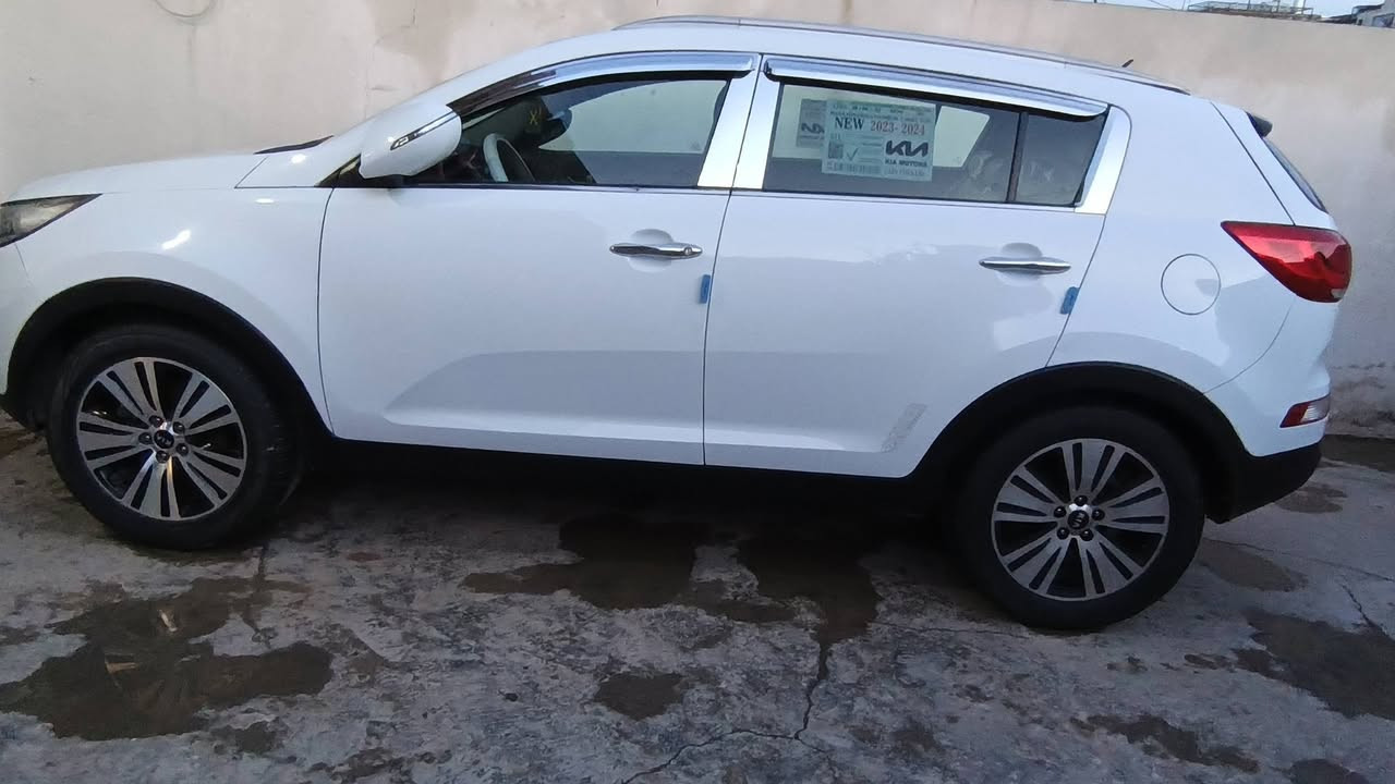 اسلام عليكم اسبورتج خليجي موديل 15 مكفولة محرك 2400 كير محرك صدر كلة  جديد استعمال شخصي سيارة جاهزة من كل نواحي بيع امراوس حسب قناعة السعر 155 استفسار ***********
