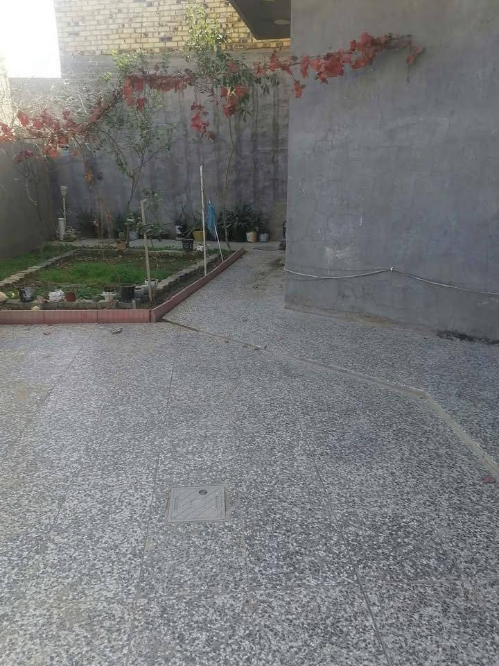 بيت طابو زراعي بابل حله ابو خيتاوي شارع الغسل المساحه ٢٥٠ متر يبعد عن الشارع الرئسي ١٥٠ متر بناء سنه ٢٠٢٤ 
طابق واحد 

***********
