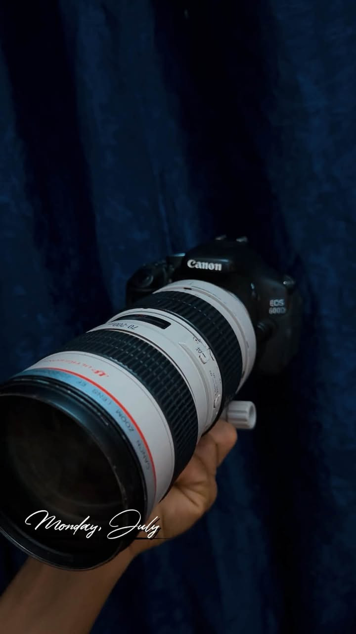 كامرا كانون D600 نضافة 95% شتر ١٩ك
بدي 
عدسة رياضية 70.200f2.8 تفحة 2 
حزام الاصلي 
بطارية 
شاحنة 
جنطه 
السعر ٦٥٠ الف قفل قفل 🔐 
مكاني بغداد حي  القاهرة
توصيل لا يوجد تجي تفحص وتاخذ ❓


**إذا كنت صاحب هذا الإعلان وتريد حذفه لأي سبب، رجاءا أرسل رسالة إلى الدعم الفني**