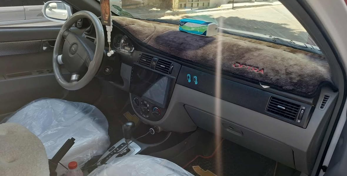 اوبترا موديل ٢٠١٣
سعره ٨٧
تبريد تدفئة شغال 
سيارت جاهزه 
***********
