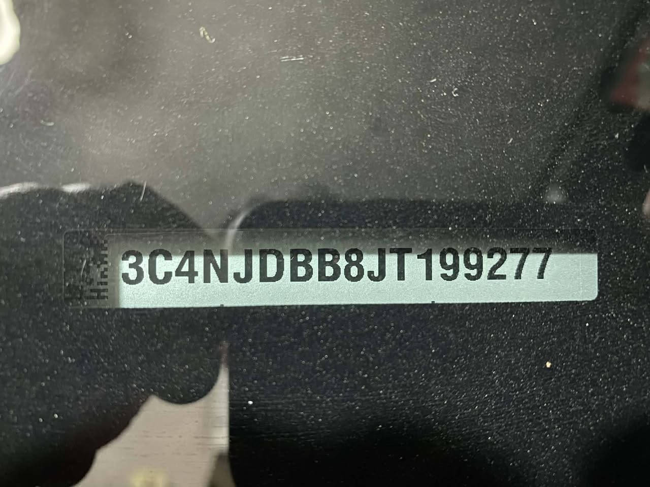 جيب كومبارس موديل 2018 سيارة كلين تايتل فقط الباب الخلفي بيهه نقطة كده اصبعين بالعراق سيارة جديدة على ايد وحدة سعرهه 140 وبيهه مجال مكلف بالنشر وهاي رقم راعيهه ‏‪***********‬‏ مكانهة ديالى
