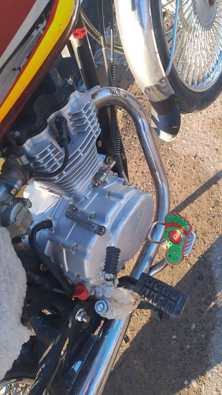 السلام عليكم دراجه البيع ومراوس حسب القناعه دراجه نضيفه كربايات محرك كلها نضيفه سعرها 450وبيها مجال  وهاذ رقمي ***********
