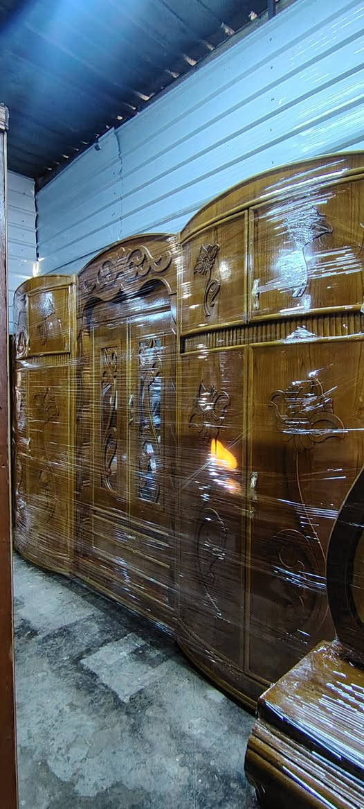 غرفة نوم مستعمله النظافه ٪95 السعر ٩٥٠ للاستفسار الاتصال على الرقم ***********
