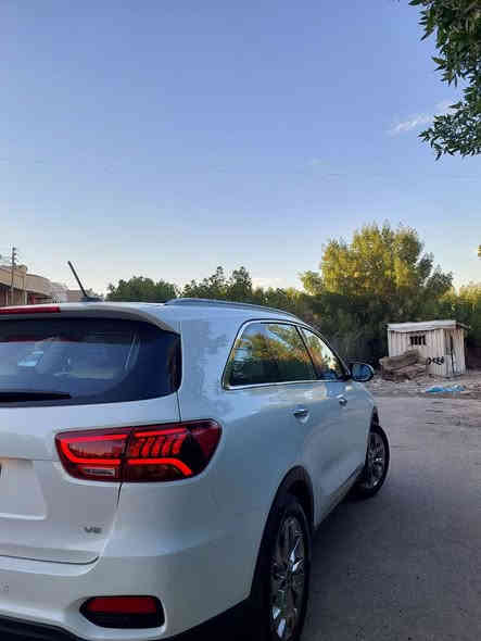 السلام عليكم سورينتو ٢٠١٨ شكل ٢٠٢٠ خليجي فول عدئ فورويل  ومحرك v6
جاملغ خلفي بارد فقط 
بدون صبغ بدون تبديل 
ماشيه ١١١ الف 
رقم بغداد 
السعر ٢٣٥ 
***********
