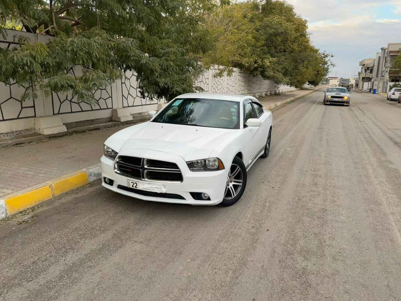 سلام عليكم اخوان لبيع جارجر 2013 سياره حيل جديد سنويه هزه كلها جديد وبسمي سياره مابها ضرر بدون ايربك سونرها بل منشور ***********
