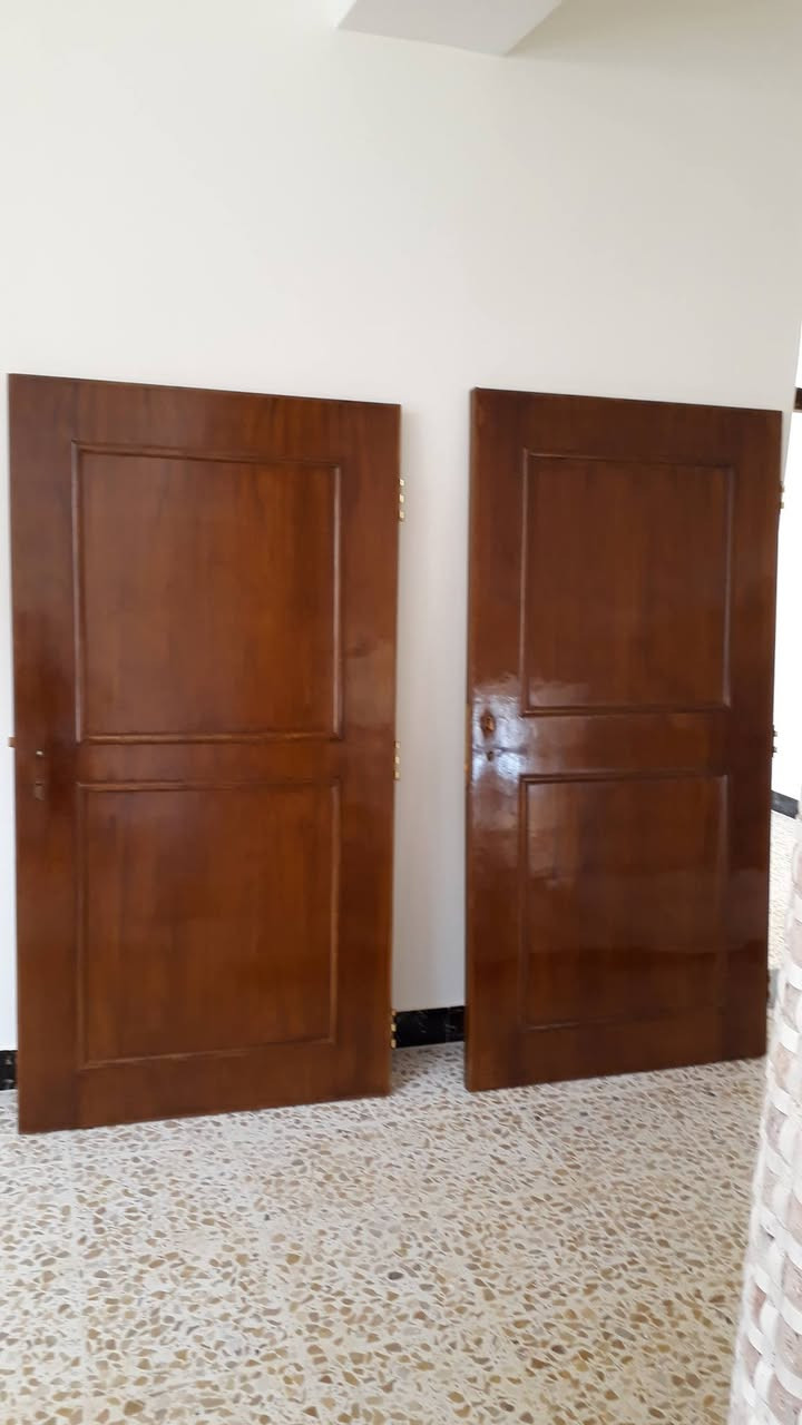 جزء من اعمالنه صبغ اخشاب
مستعدون لصبغ وتلميع كافه انواع الاخشاب
ابواب الخشب وغرف النوم الجديده والمستعملة
للاستفسار ***********
***********
