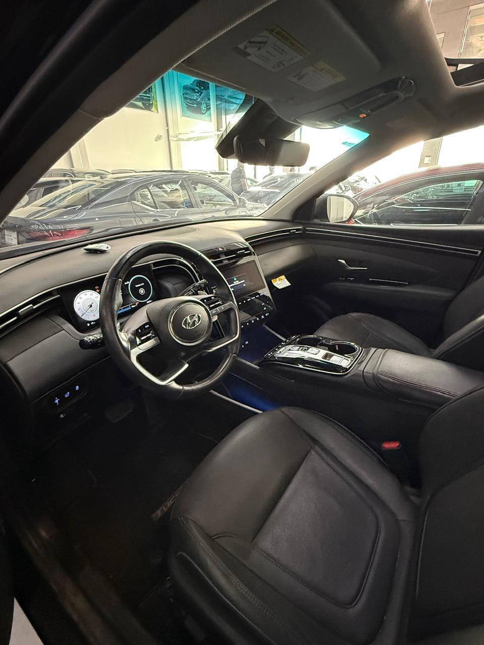 السلام عليكم
توكسان 2024 وارد امريكي 
رقم اربيل 
فول مواصفات 
فتحه بانوراما 
كشنات جلد +تدفئه تبريد
كامرات 360 
صندوق كهرباء 
حساسات امامي خلفي 
اوتو بريك قيادة آليه تحديد مسار 
وهواي بعد بيها مواصفات 
مكانها بغداد *********** 
صور الحادث بالمنشور اي استفسار اتصال على الرقم
