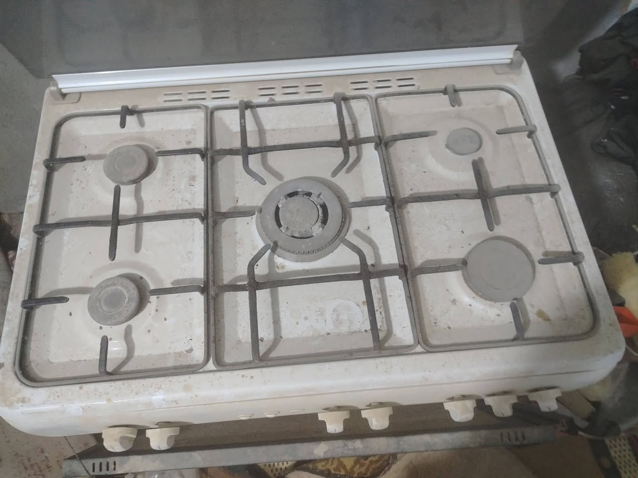 طباخ إيطالي اصلي مستخدم بس كله شغال 5 عيون نار زركه تخبل بس متروك متروس تراب شرط الشغل شغال اريده 150
اذا تريده علق تم واني ادخلك خاص


**إذا كنت صاحب هذا الإعلان وتريد حذفه لأي سبب، رجاءا أرسل رسالة إلى الدعم الفني**