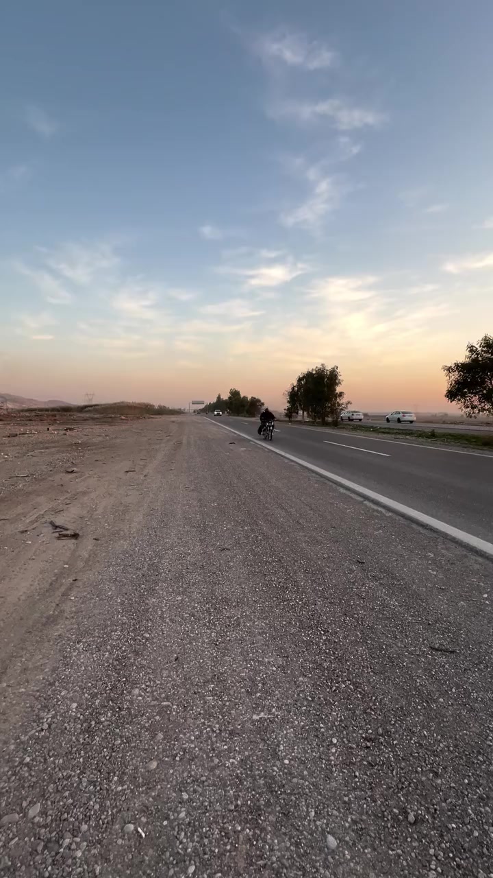 هوندا اف فور اي للبيع مستعجل
نضافتها ٧٠ ٪؜ فقط كفرات بيها شخوط 
محرك وكير و كهربائيات كفاله انطيك 
ماشي :٥٤ الف كيلومتر 
شعلتها قويه
لايتها زنون ابيض سعره ١٠٠
بنزين فقط محسن
فلانچه خلفي رياضي 
يدات رياضي
اشارات خلفي و امامي مال ار ار 
و دسكات جديده 
سعره:٢٦ و بيها مجال 
عنوان: كركوك  و طوز خورماتو 
*********** 
متواجد واتس
