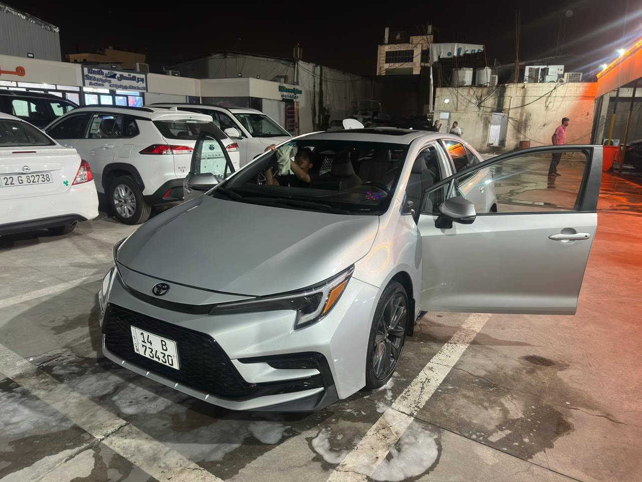 كورلا 
الموديل 2024
الفئه SE بلاك
رقم بصره تحويل 
ويل كروم 
بصمه 
تشغيل عن بعد 
شاحن واير لس 
ماشيه 16000 الف كيلوم زيرو
رادار جانبي 
نقطه عمياء 
رادار امامي 
اوتو ستوب 
لايت لد زنون بلاد
لون الداخل أوف وايت
فول تحكم أ ستيرن 
كروز سرعه اوتو
شاشه كبيره 
دبل كزوز خلفي
جنح بلاد
السياره بحالة الوكاله 
الحادث جاملغ وبند جهةٍ السائق 
ضارب ايرباك دركه وبردّه جة السائق فقط
البند والجاملغ تايوان مبدل 
بدون شاصي ودواخل سليمه صار صبغ في البدنه الأعلى فوق الايت فقط السعر 160$افحص قبل الشراء
***********
***********
