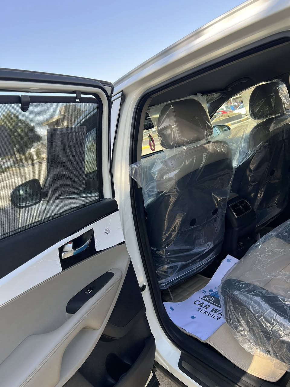 سلام وعليكم سورنتو 2016 فول ماعده البنروما كشنات تدفئه وتبريد سايد بريك بصمه فول  سياره مكفوله كفاله عامه من البارد والصبغ سعر 222 وبيها مجال رقم الهاتف ***********
