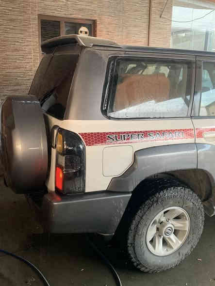 بترول 2009 جديد محرك ٤٥٠٠ كفاله كير عادي فقط صبغ تحديث دبل تبريل تحويل بشرط اي نقص مابيه العنوان بصره ام قصر رقم اربيل ***********  سعر168
