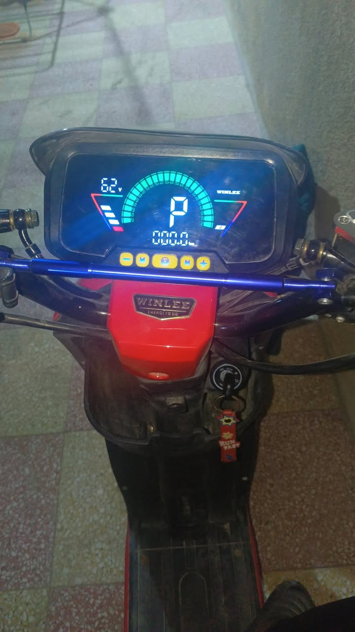 🔥 دراجة كهربائية R9 نظيفة جداً وبيه تزويد يدات بريك راياضي تقسيم  🔥
⚡ 32 أمبير

🔋 بطارية 5 دبل

🆕 موديل 2026

🔑 بصمة + سويج + كارت

🔄 نظام رجوع R

🛑 بركات دسك

الدراجة شبه جديدة واستعمال خفيف

💰 السعر: 500 ألف (قابل للتفاوض)

📞 للجادين فقط: ***********
