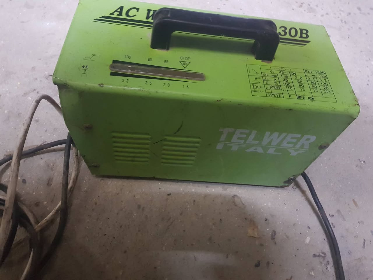 السلام عليكم اخوان ماكنه  لحيم نضيفه شغاله للبيع يوجد توصيل
***********
