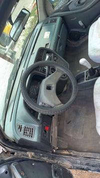 للبيع بيجو 306 موديل 93 رقم كركوك عدم ترويج فقط  يحتاجلها 500 الف وينز...