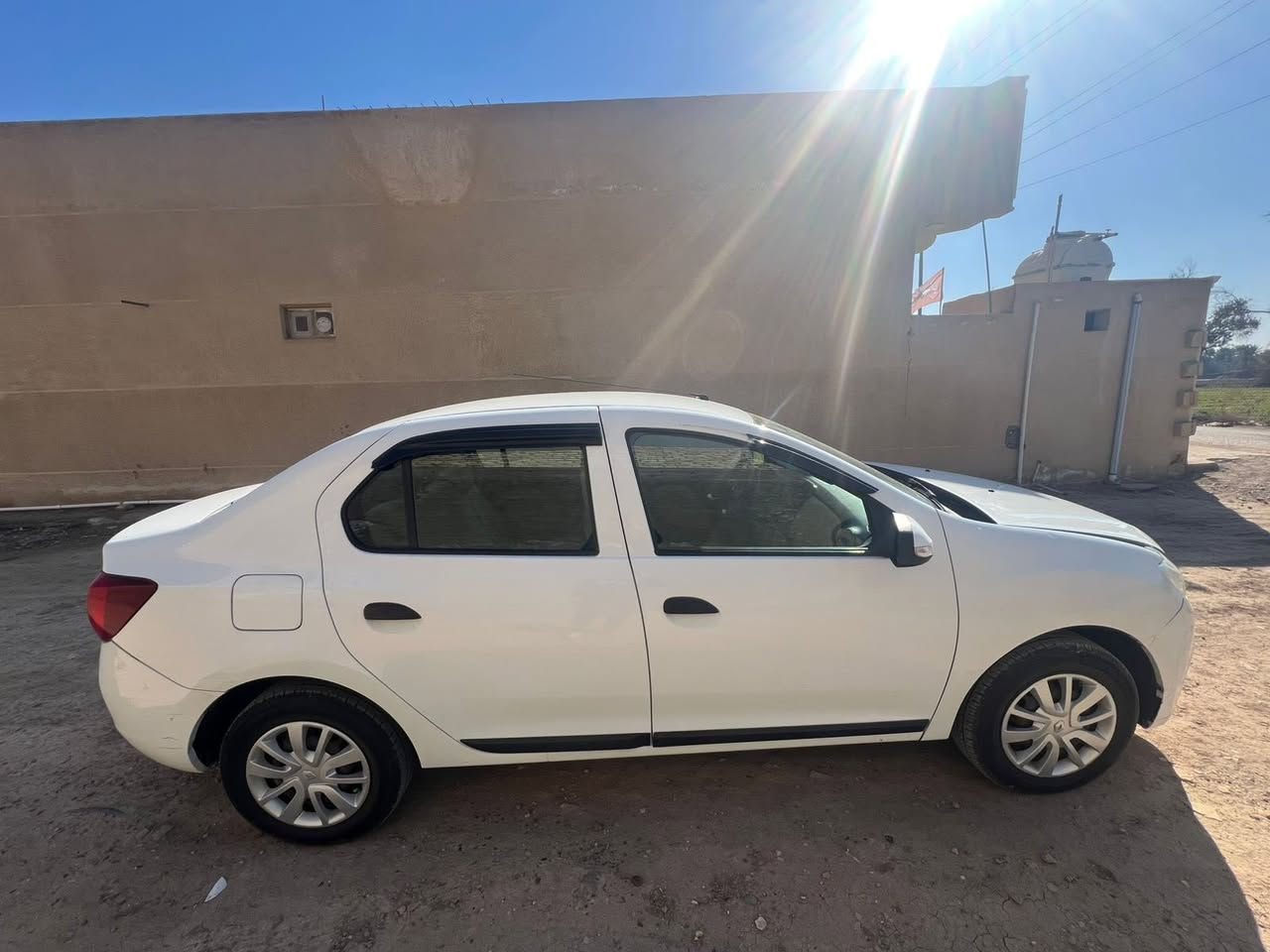 السلام عليكم رينو سيمبول 2020 كفاله كير محرك باقيلها شهرين وتفك اليشتري اواجها ويه صاحبها ابو السنوية سعرها 76 وبيه مجال قليل حك الجيه سياره حلوة ومرتبة بيها ضربه خفيفه بالحوض مصلحه كامل  استفسار  بغداد التاجي رقمي ***********
