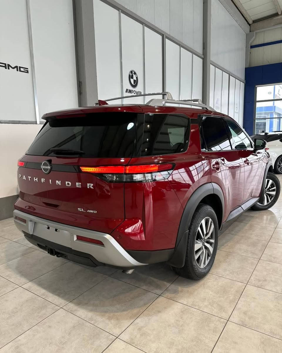 نيسان باثفايندر SL4WD لون مميز فول مواصفات عدا الفتحة Year:2024
ماشية Mil : 18،000
محرك V6
بصمات 2
دخول ذكي 
4 كامرات
مقاعد وستيرن تدفئة
رادار
بردات
صندوق كهربائي 
وارد امريكي
TeL: *********** واتساب +اتصال
***********
ملاحظة  تبديل جاملغ السكن شركة بدون صبغ
تبديل ايرباك بردة واستيرن شركة
ملاحظة ايرباك دشبول سليم وايرباك مقاعد سليم
العنوان دهوك 
السيارة تترقم اربيل دهوك سليمانية
السعر 250 ورقه وشويه مجال حك جيه
