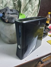 اكس بوكس 360 سلم كامل ملحقاتة يدات واير٢ و٣٠ لعبة قوية طوبة حرب جيتي ا...