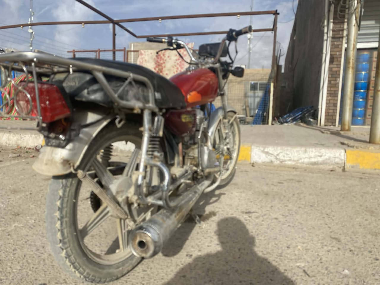 السلام عليكم ورحمه الله وبركاته
ماطور للبيع نضيف كلشي شغال كهربائيات سلف كلشي تشغل وتمشي 
275 وبي مجال
***********
