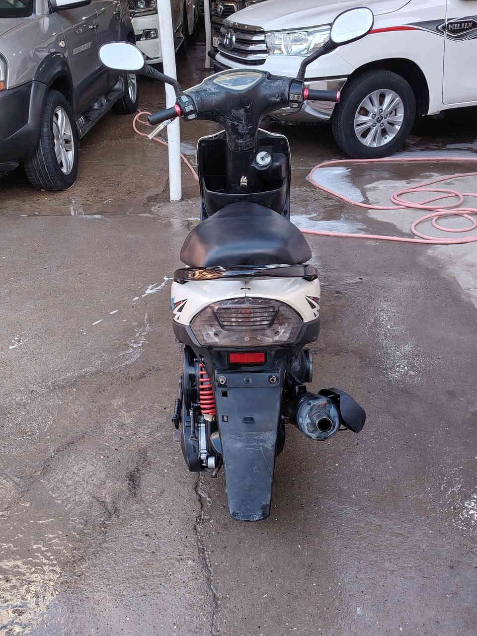 دراج ماكس للبيع مقفولة برقي مامفتوح بيها والاتصال علة الرقم ***********
