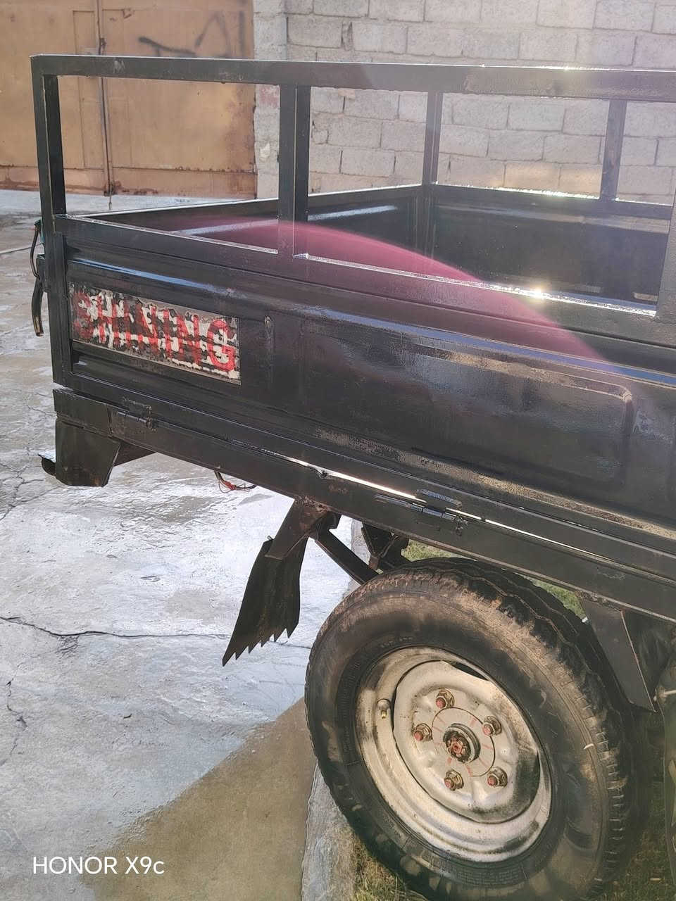 السلام عليكم ستوته للبيع موديل 17 محرك 21 السعر 750 وبيهه مجال ***********
