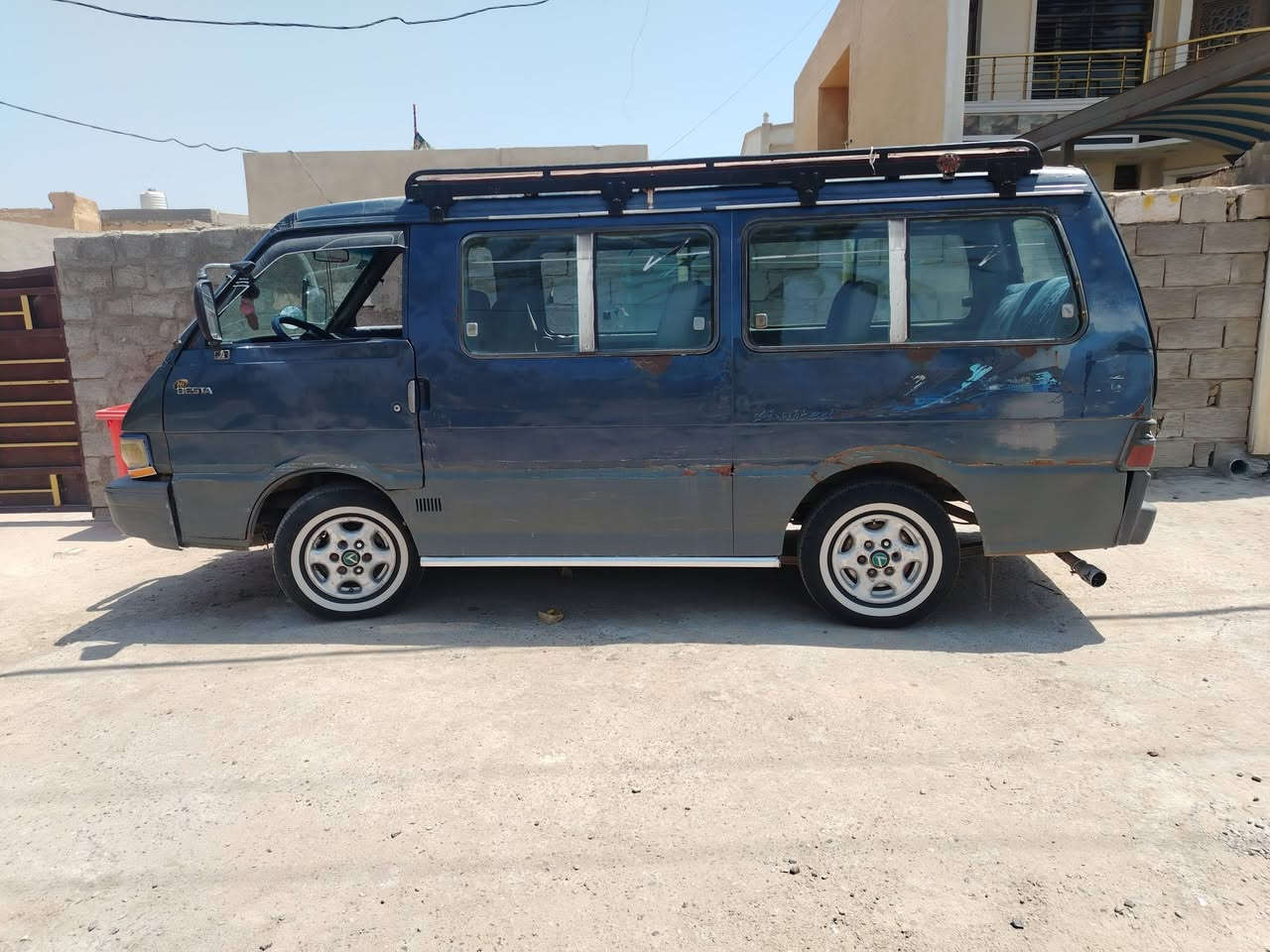 كيه بسته موديل 95بغداد بسمي مكينه 2700سياره جاهزه مكينه حداديات نظيفات رقم الشاصي نظيف هيه مصفره السعر 27وبيهه مجال الدوره بهورجب ***********رقم ***********
