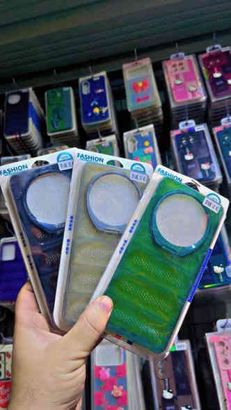 عرض خاص ارخص من سعر الجمله احدث انواع الكفرات سعرالكفر 400 دينار ملاحضه جمله فقط توصيل لجميع المحافضات ***********
