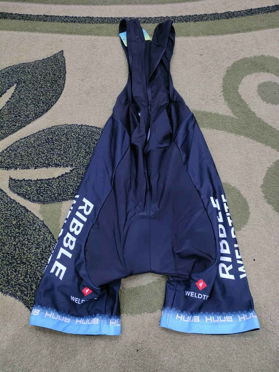 للبيع دريسات احجام مشكلة عدد القطع 14 سعرهم اذا شلع القطعة على 5 الاف يعني مجموعهم يصير 70 الف واذا تريد مفرد السعر حسب القطعة عنوان موصل 
متوفر توصيل جميع المحافظات 5 الاف


**إذا كنت صاحب هذا الإعلان وتريد حذفه لأي سبب، رجاءا أرسل رسالة إلى الدعم الفني**