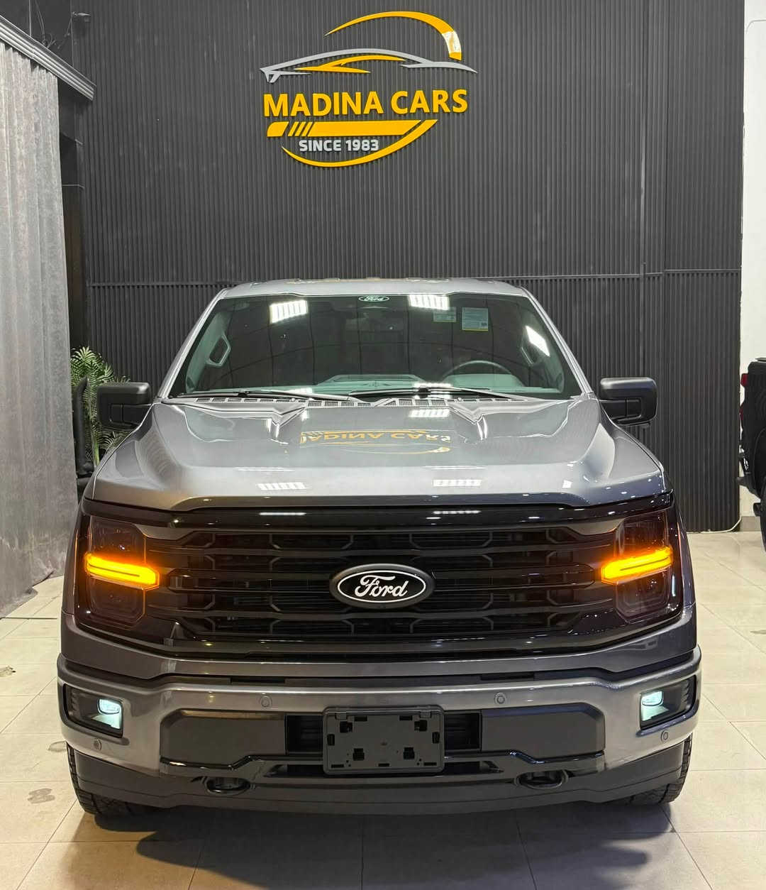 Ford F-150 
2024 XLT
V6 - 3.5T - 4x4
hybird 

بسمە و شغال
شاشە گەورە
 4 کامیرە
لایت لید
کوشینات جلد 
کوشینات هیتر
رادار
ئوتو ستوب
کوشین کهرابایی
گیج الکترونی
ویل 18

22.000 mile
2 قطعە صبغ 
سعر  $40.000

معرض ( مەدینە ) اربیل شارع ١٠٠م
***********
***********
