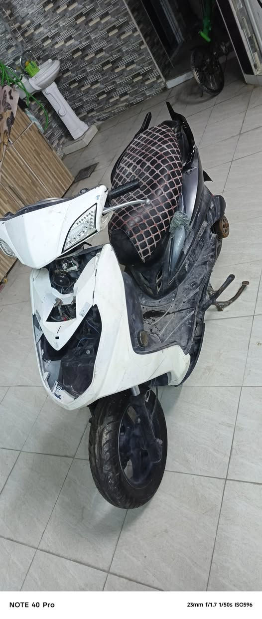 سلام عليكم 
سكنس فحل للبيع أو مراوس وانطي فرق 
طافيه ما اعرف شبيه لو كابريتر لو كور بعد ما اعرف 
قيم وأخذ بل يرضه الله 
مكاني النجف الاشرف شارع المطار
غير متواجد في الفيس بوك 
وهاي ارقامي وبيهن واتساب 
*********** أو الرقم الثاني ***********
مو شراي لا تصل تحياتي لصاحب الكروب
