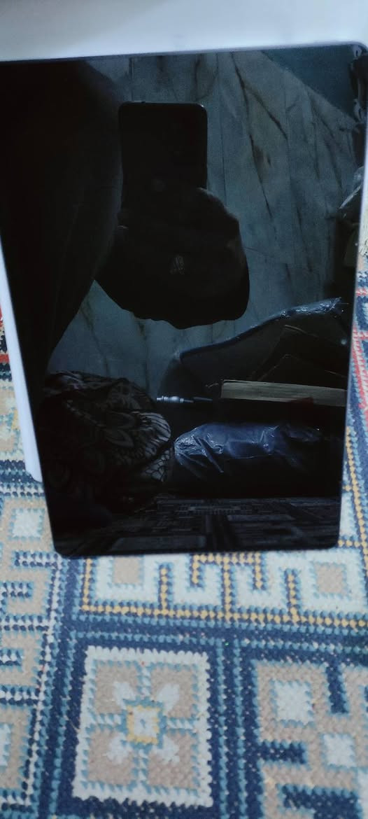 ايباد ريدمي SE من شركة شاومي للبيع كامل ملحقاته جديد ما مستخدم و لا مشتغل 
البطاريه 8000 الذاكره 256 
العشوائية 8 
الشاشه 90هرتز 
مدخل شريحة
حجم الشاشة 11 
السعر 215 مع التوصيل 
علما سعره 260 بالسوك 
الهاتف***********
يوجد توصيل كافة محافظات العراق.
