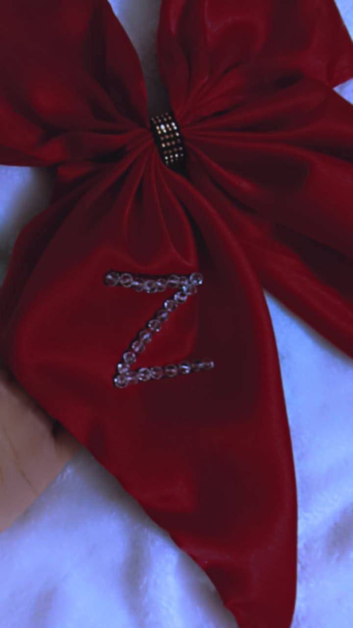 متوفر تصميم فيونكة حسب طلب 
مع كتابة الاسم 
للحجز وتساب 
***********
