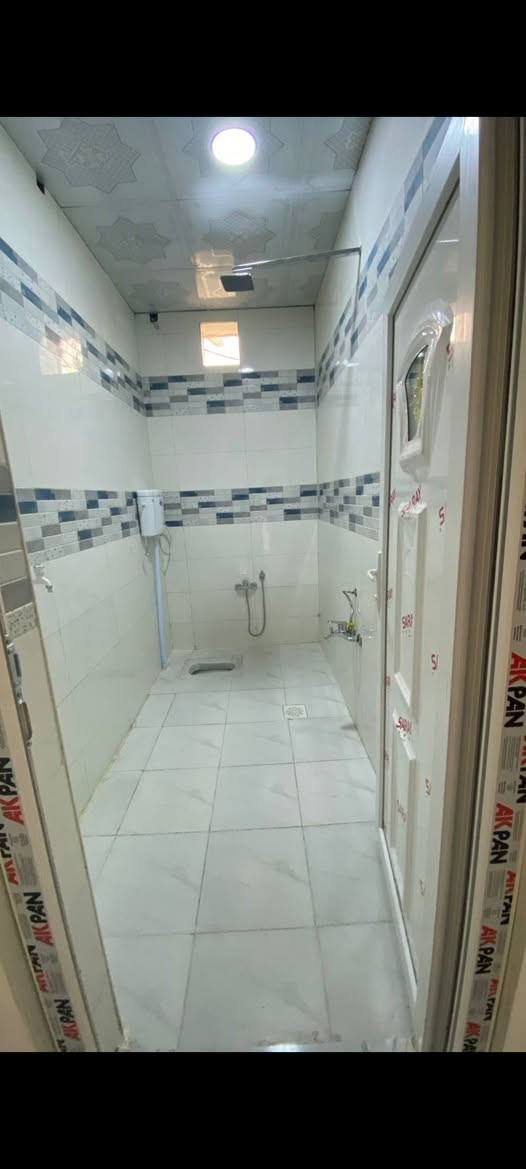 بيت للبيع ركن  طابو صرف في الأسكان الصناعي مساحته 100متر يحتوي على مشتمل وشقه بناء جديد درجه اولى مؤجر حاليأ في حي الأسرى شارع رئيسي 
***********
***********
