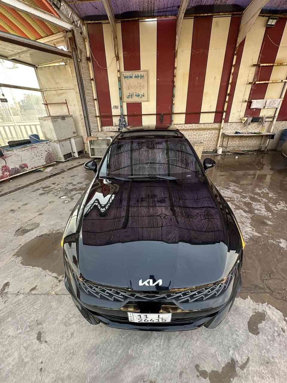 السلام عليكم
GT LINE. K5 موديل 22 للبيع 
السعر 188 وبيها مجال بسيط 
مواصفات 
شاشه كبيرة 
شاشه اعطال 
كير At 8 نمر
ترحيب عن بعد 
صندوق ذكي 
ويل كروم 
كشنات كهرباء
محرك 1600 توربو
مضخم صوت 
كشنات جلد 
كامره خلفيه 
نقطه عمياء 
رادار 
قيادة تلقائيه
بنوراما 
وبعد بيها وهاي مواصفات
تخم تاير جديد 
دسكات جدد وكاله 
مكان السيارة الديوانيه المركز 
______________________
حادثها من امريكا جنطه صور الحادث بالمنشور 
وبالعراق صار بيها بارد الباب الخلفي جه الصدر
-------------------------
الاستفسار اكثر 
***********
***********
