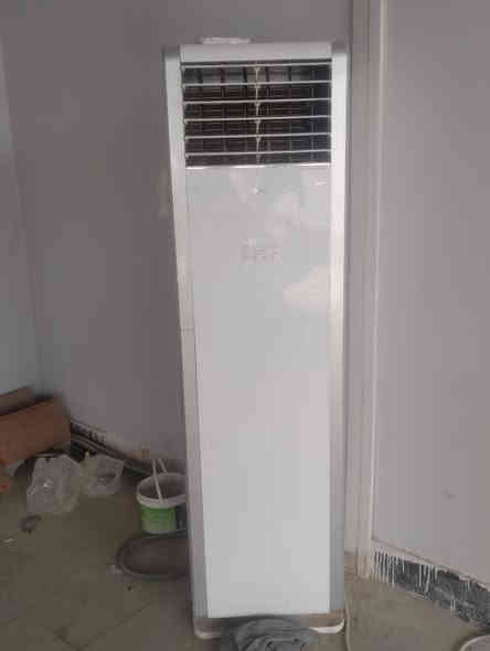 سبالت عمودي عدد 2 للبيع 
شركة توسوت استخدام قليل جدا 
2طن السعر مليون الواحد
العنوان الاسكان الصناعي 
الاستفسار ***********
