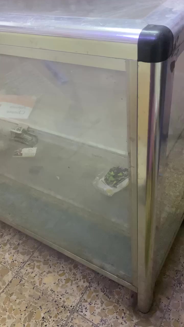 جام خانة زجاج تفصال خاص 
طولها مترين ونصف 
مكانها الشعلة


**إذا كنت صاحب هذا الإعلان وتريد حذفه لأي سبب، رجاءا أرسل رسالة إلى الدعم الفني**