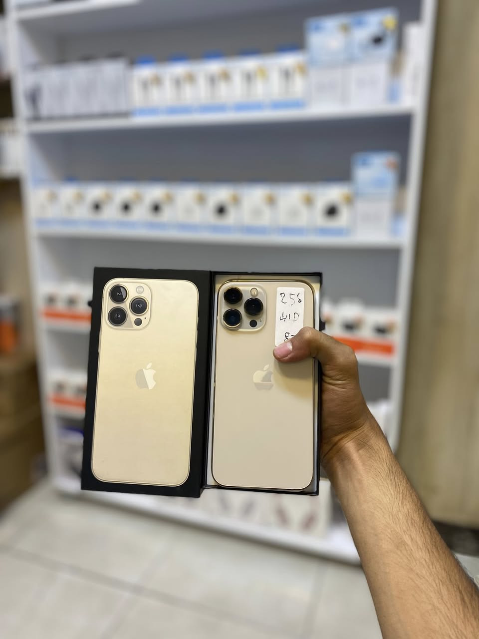 13بروماكس ذاكره 256 بطاريه 83 بلادي جهاز كفاله عامه وتربروف (اشعار قطعه من ابل ) مع ضمان عنوان المحل بغداد رحمانيه الجعيفر سعره (635) قفل سعر ثابت للتواصل علرقم *********** 
الجهاز ايكون كامل ملحقات راس شحن من شركه مكدادو بضمان عين الفهد سنه كامه مع كيبل من نفس الشركه وكفر ولاسق شاشه
